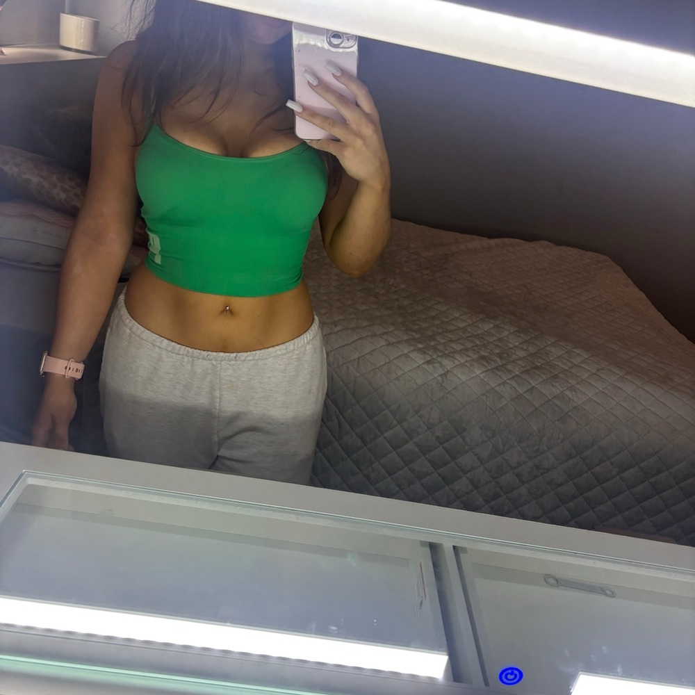 Victorias Secret PINK Active Seamless Sports Bra Lightly Lined Green Crop Top